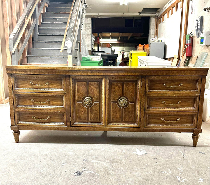 Sideboard Traditional Credenza - Lacquered The Resplendent Crow