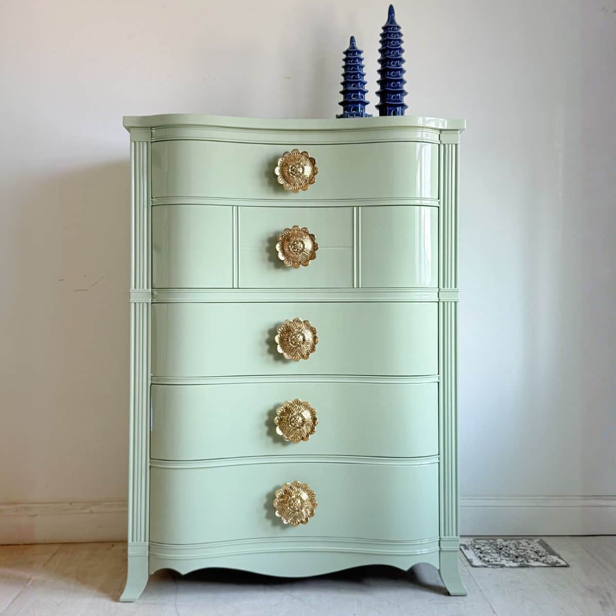 vintage dresser DEALTOPS Wooden Dresser, 6-Drawer Chest, Bevel Design, Bedroom Storage Cabinet, Antique Walnut chest of dresser adds character and charm to your bedroom and living room. Flawless Vintage Dresser / 4
