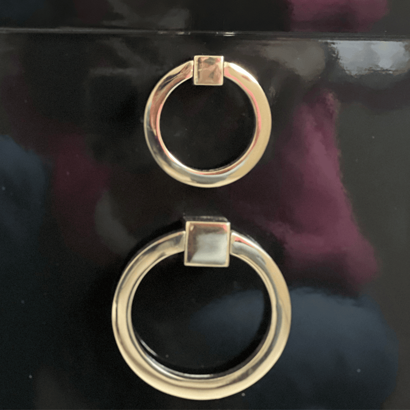 Ring Puls Round Ring Pulls - The Resplendent Crow