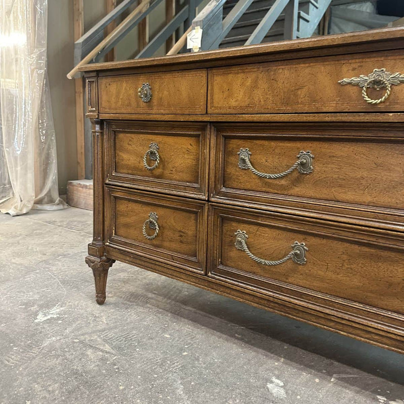 Henredon Traditional Dresser