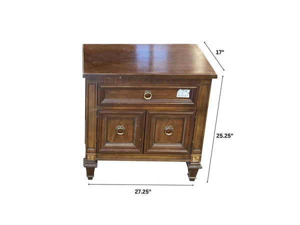 Nightstands Elegant Thomasville Vintage Pair of Nightstands - Lacquered The Resplendent Crow