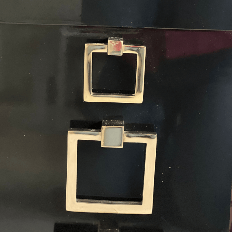 Square Ring Pulls The Resplendent Crow